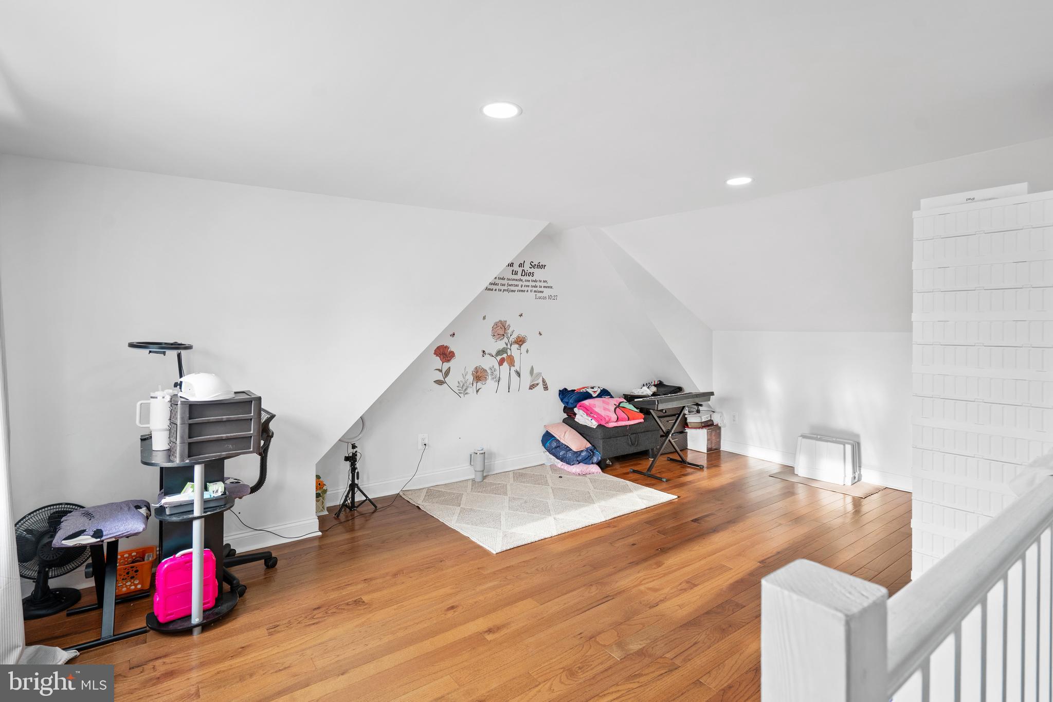 NORTHWOOD - Residential