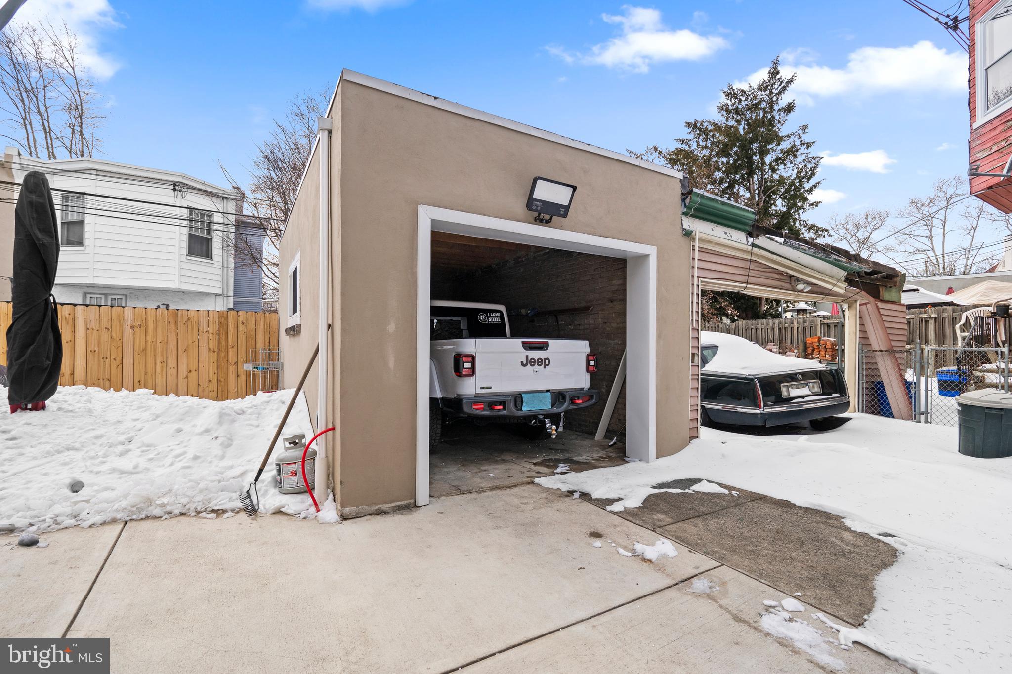 NORTHWOOD - Residential