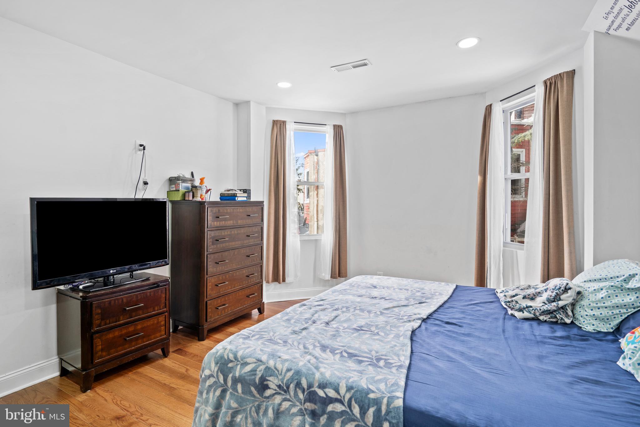 NORTHWOOD - Residential