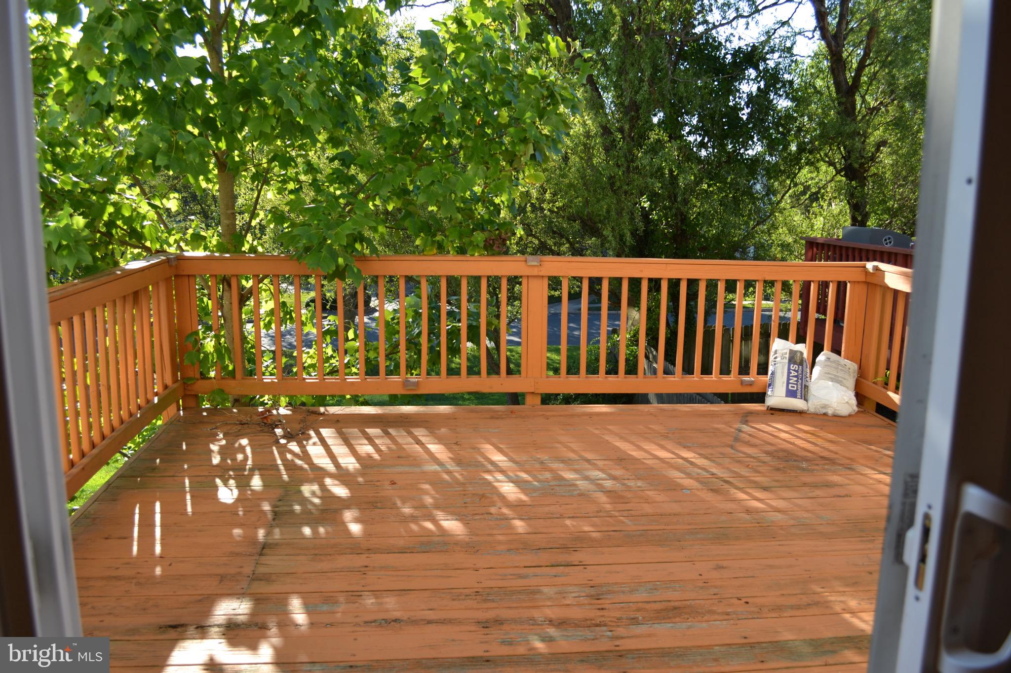 CONSTANT FRIENDSHIP - Residential Lease