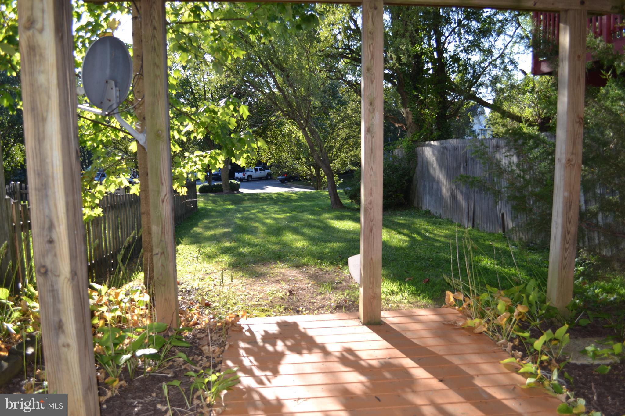 CONSTANT FRIENDSHIP - Residential Lease