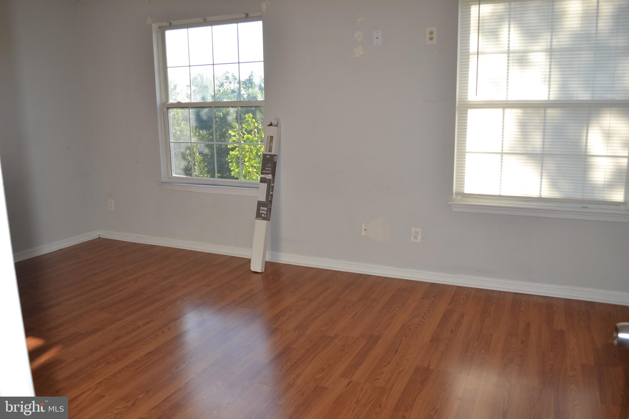 CONSTANT FRIENDSHIP - Residential Lease