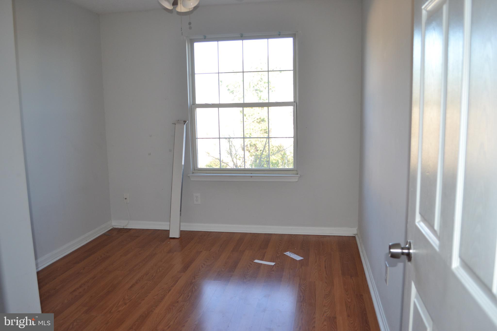 CONSTANT FRIENDSHIP - Residential Lease