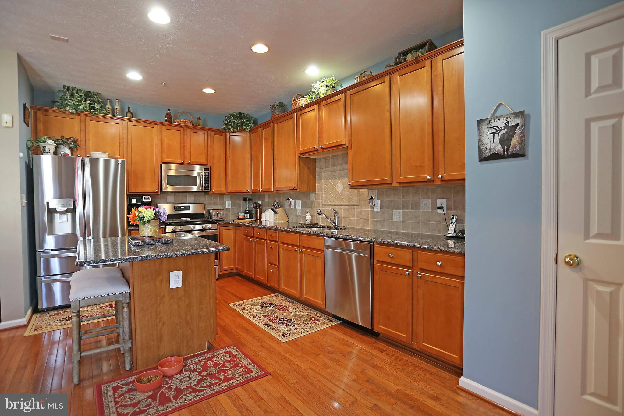 HOLLYWOODS POINT - Residential