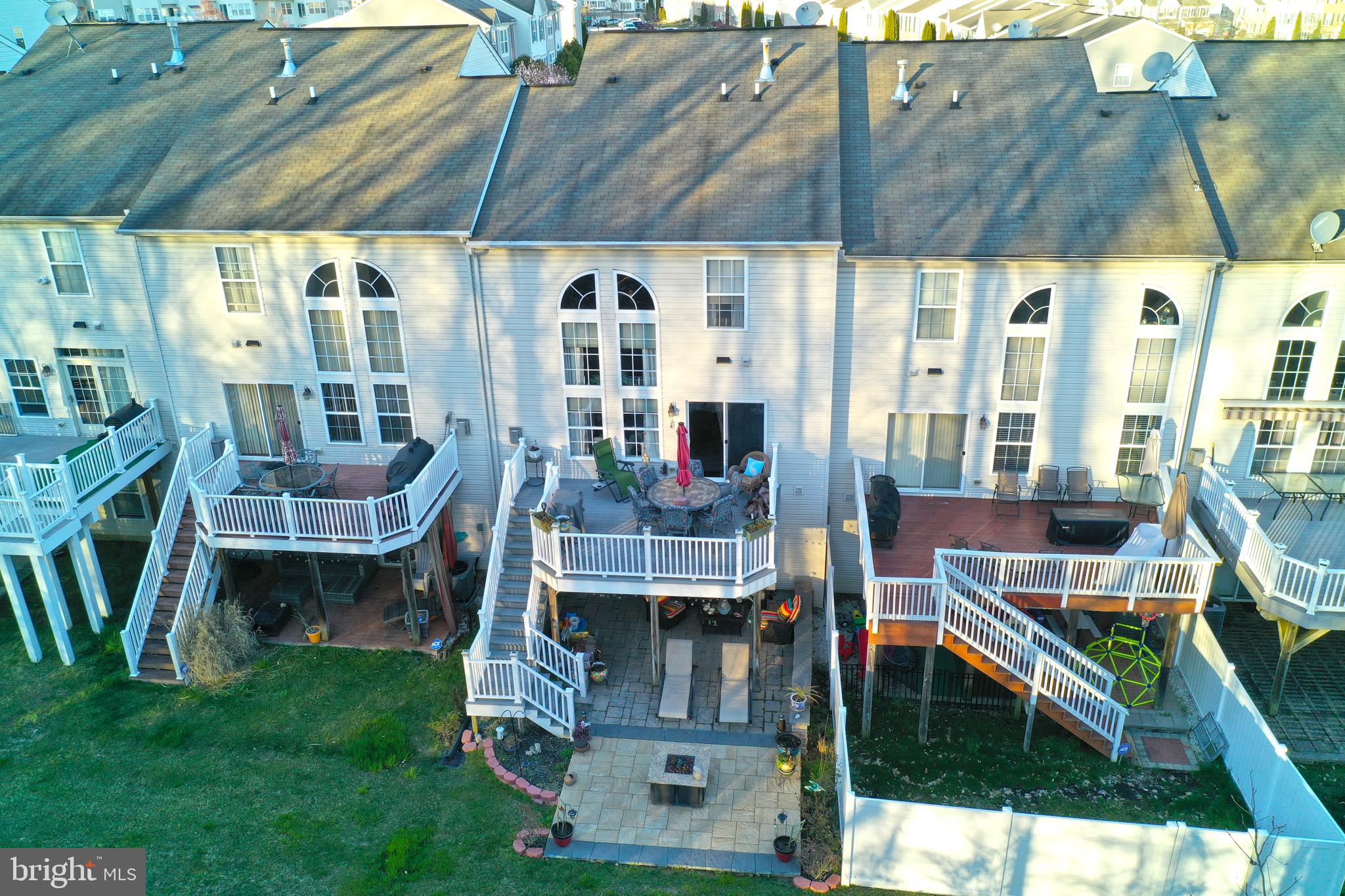 HOLLYWOODS POINT - Residential