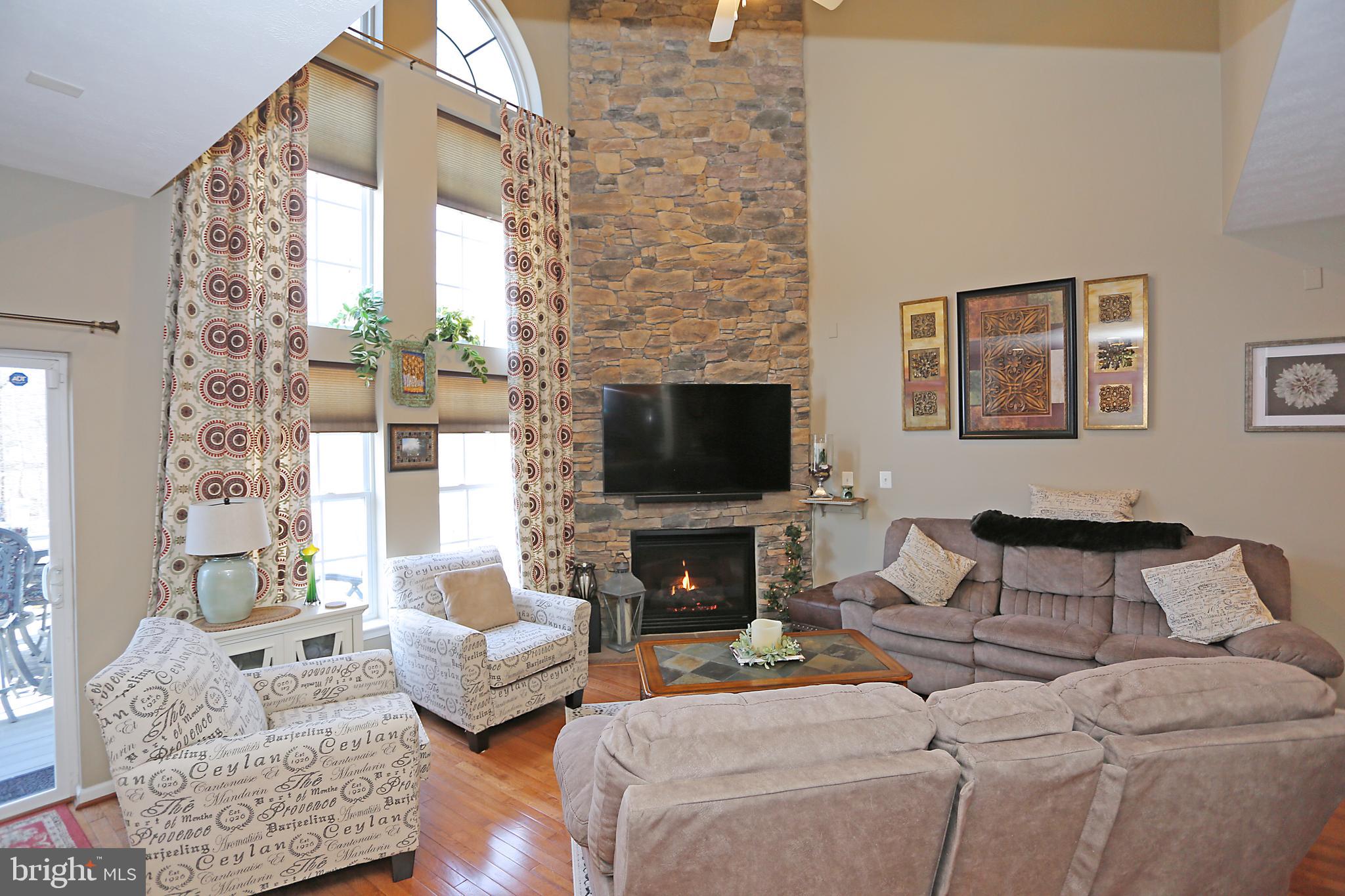 HOLLYWOODS POINT - Residential