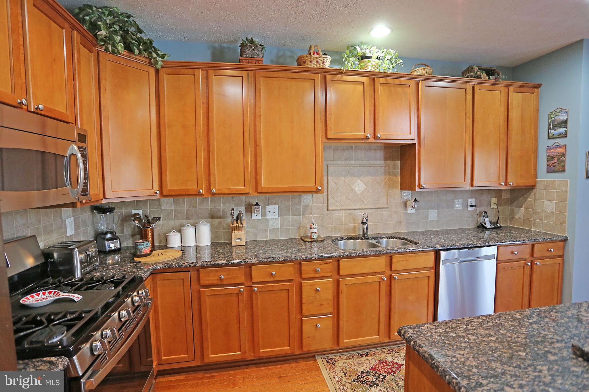 HOLLYWOODS POINT - Residential