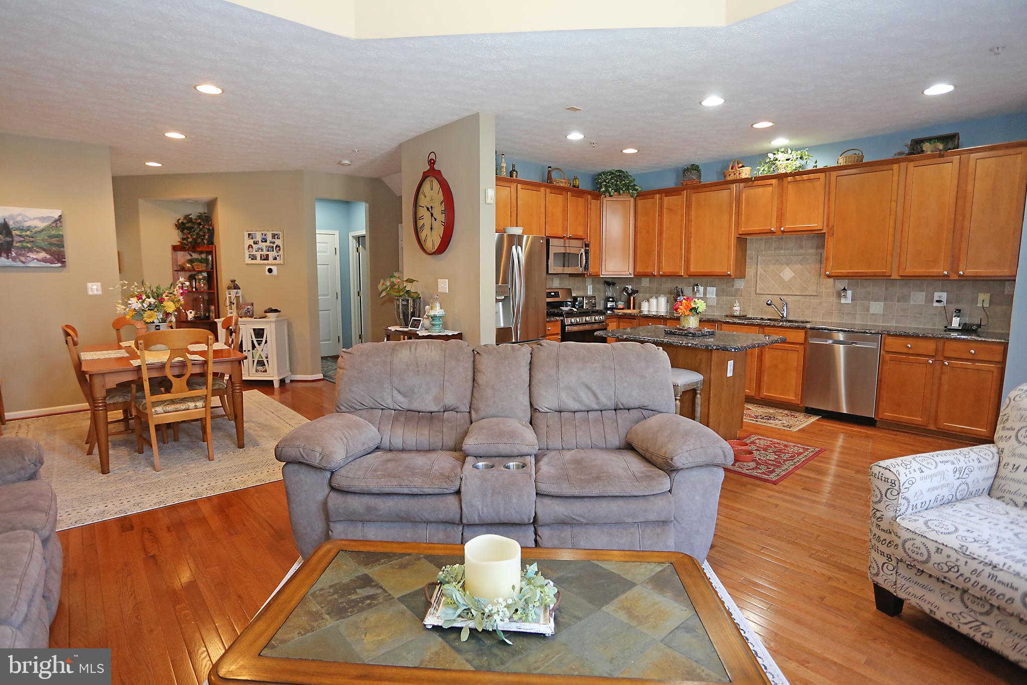 HOLLYWOODS POINT - Residential