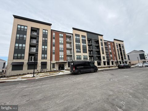 Photo of 1 Culvert Ct #209, PRINCETON JUNCTION, NJ 08550 (MLS # NJME2072010)