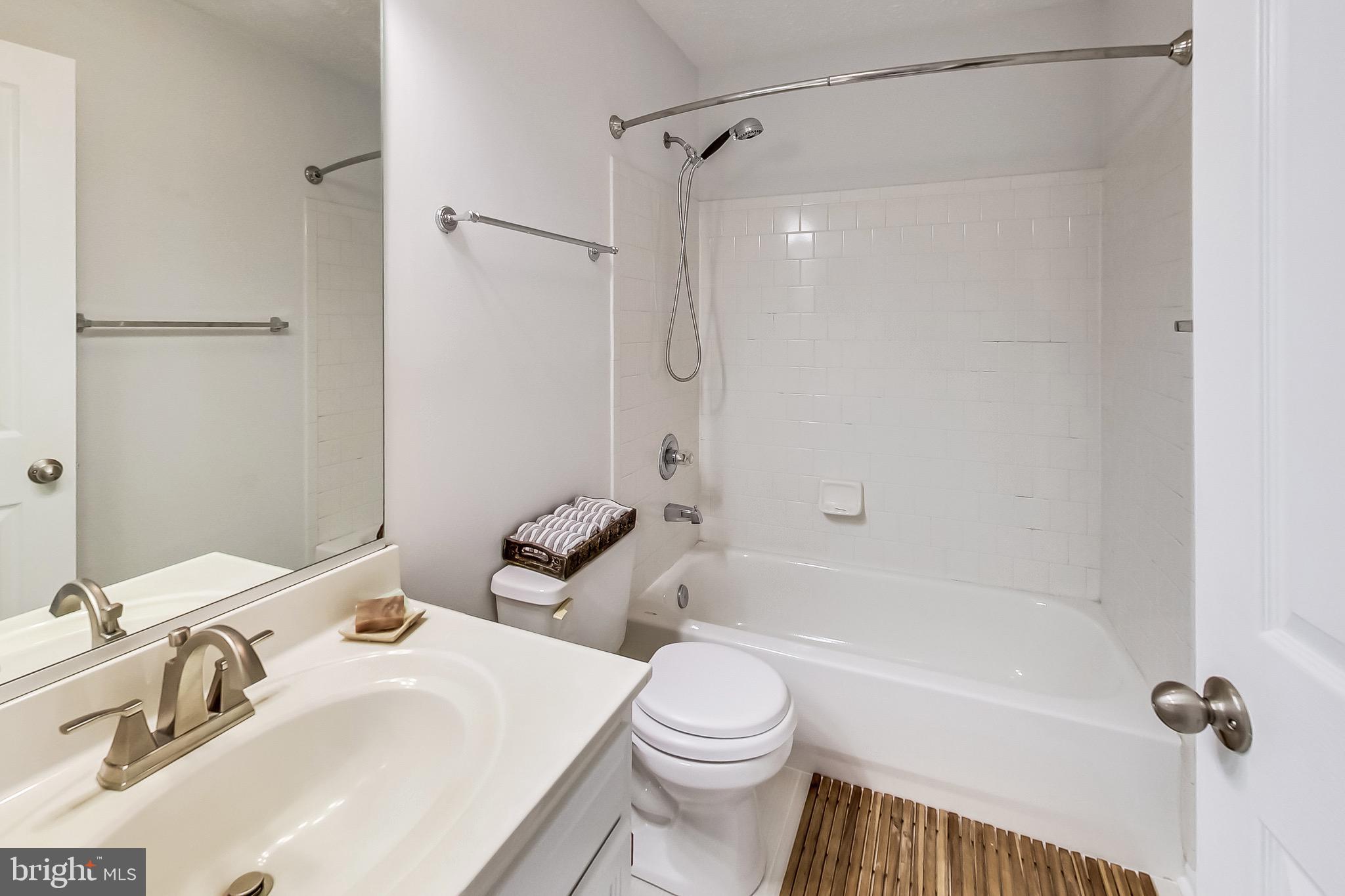 QUAIL RUN - Residential Lease