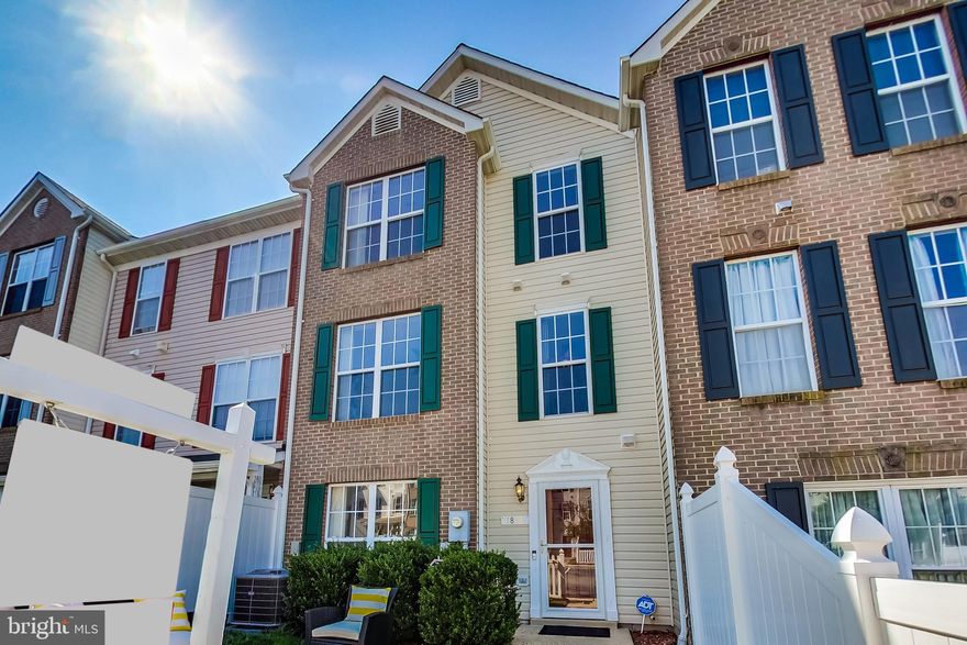 Gorgeous move in ready "back to back" (no back yard) style townhouse. Main level is spacious and light filled living room. Kitchen has  been updated with granite and stainless steel appliances. There is a table space in the kitchen as well as an island / breakfast bar area. Large pantry included. A powder room completes the main level. The first upper level, includes two spacious bedrooms and a full shared hall bath. A laundry room / utility area with the furnace and water heater. The second upper level is the large owners suite with a huge bedroom and walk in closet. The en suite bath is spacious and updated including a standup shower and soaking tub as well as dual vanities.