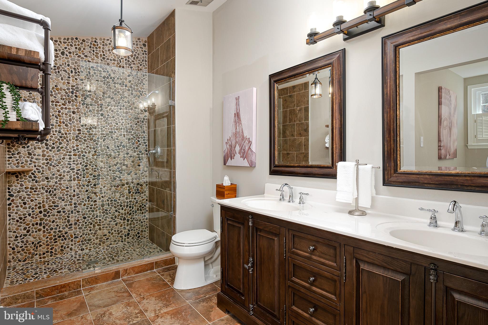 VILLAGE OF HICKORY RIDGE - Residential