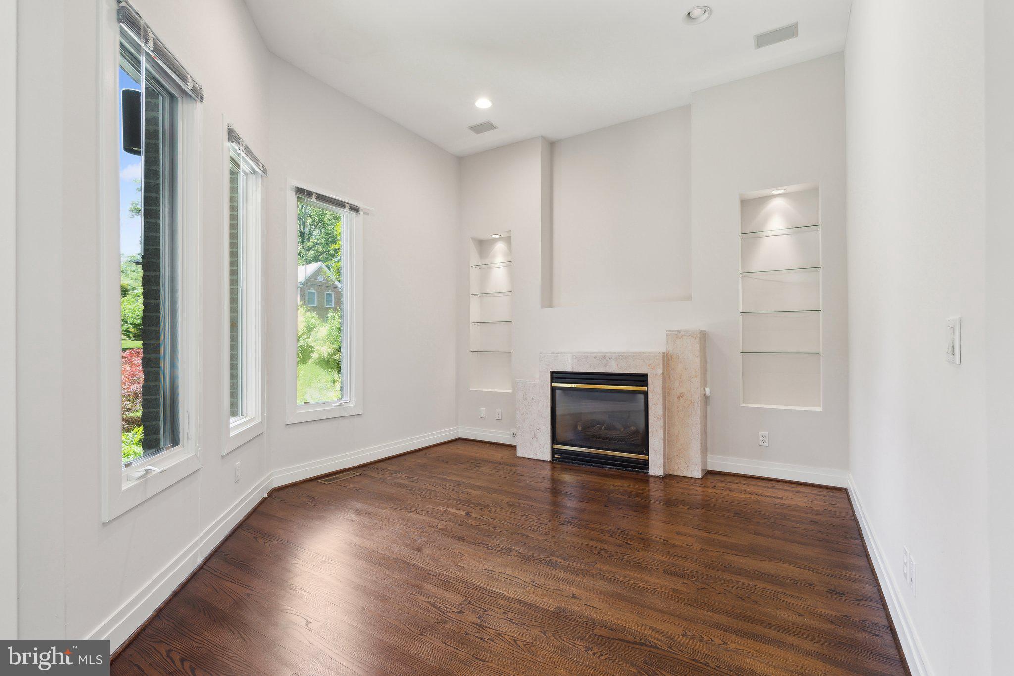 PROVIDENCE FOREST - Residential Lease