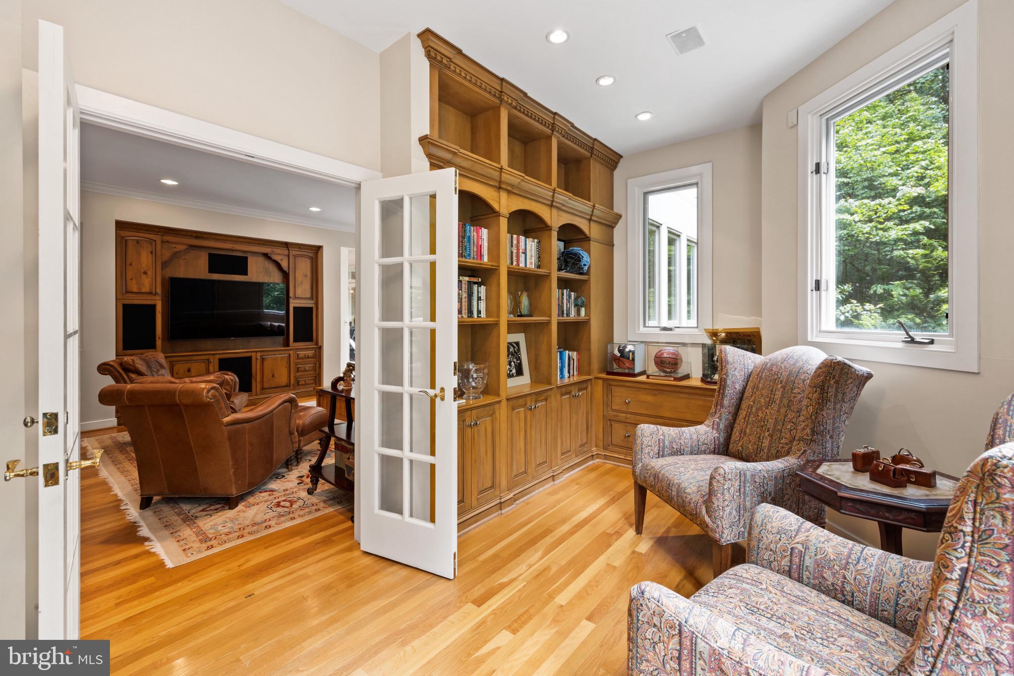 VALLEY GATE - Residential