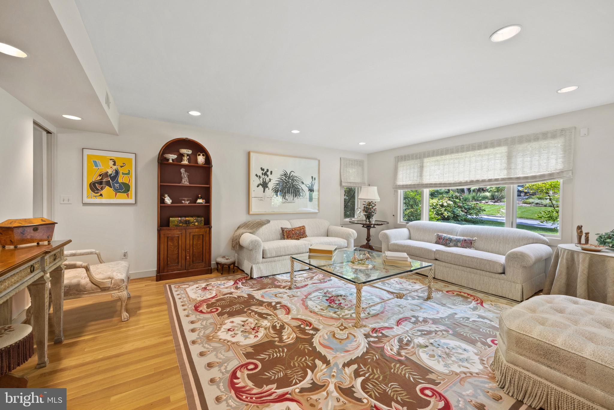 VALLEY GATE - Residential