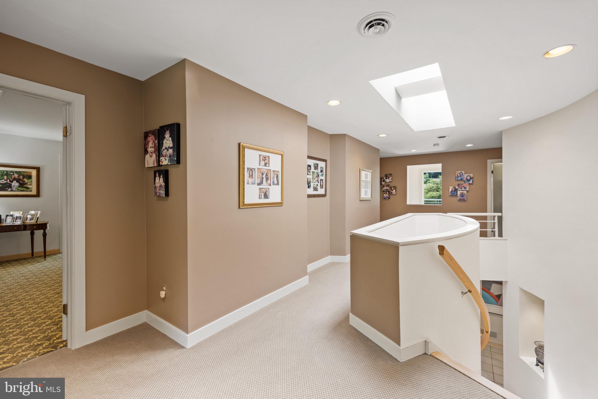 VALLEY GATE - Residential