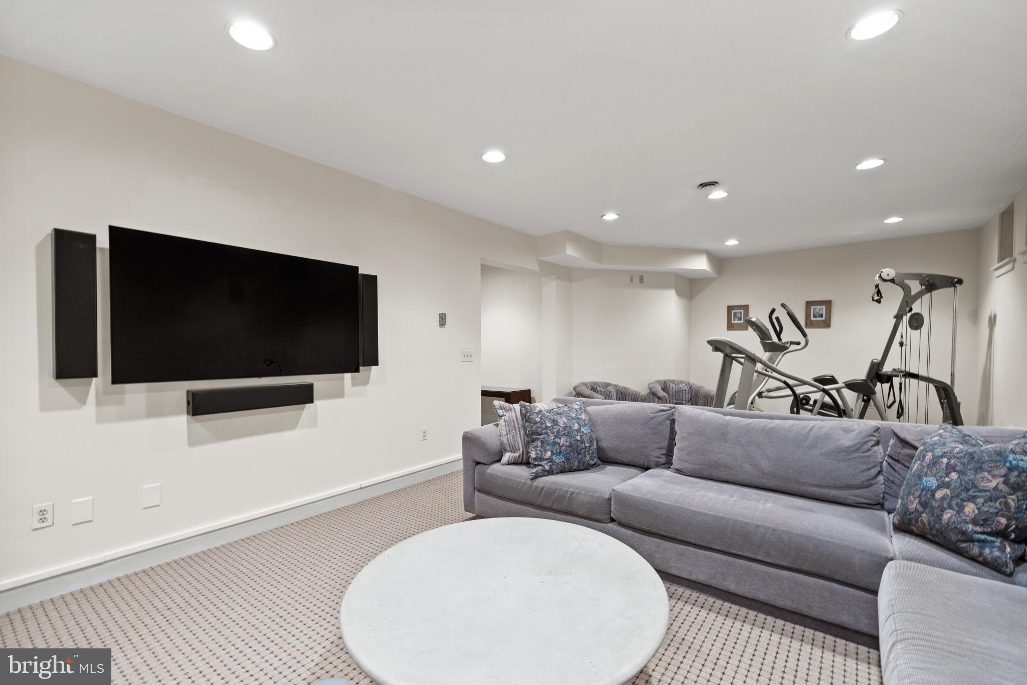 VALLEY GATE - Residential