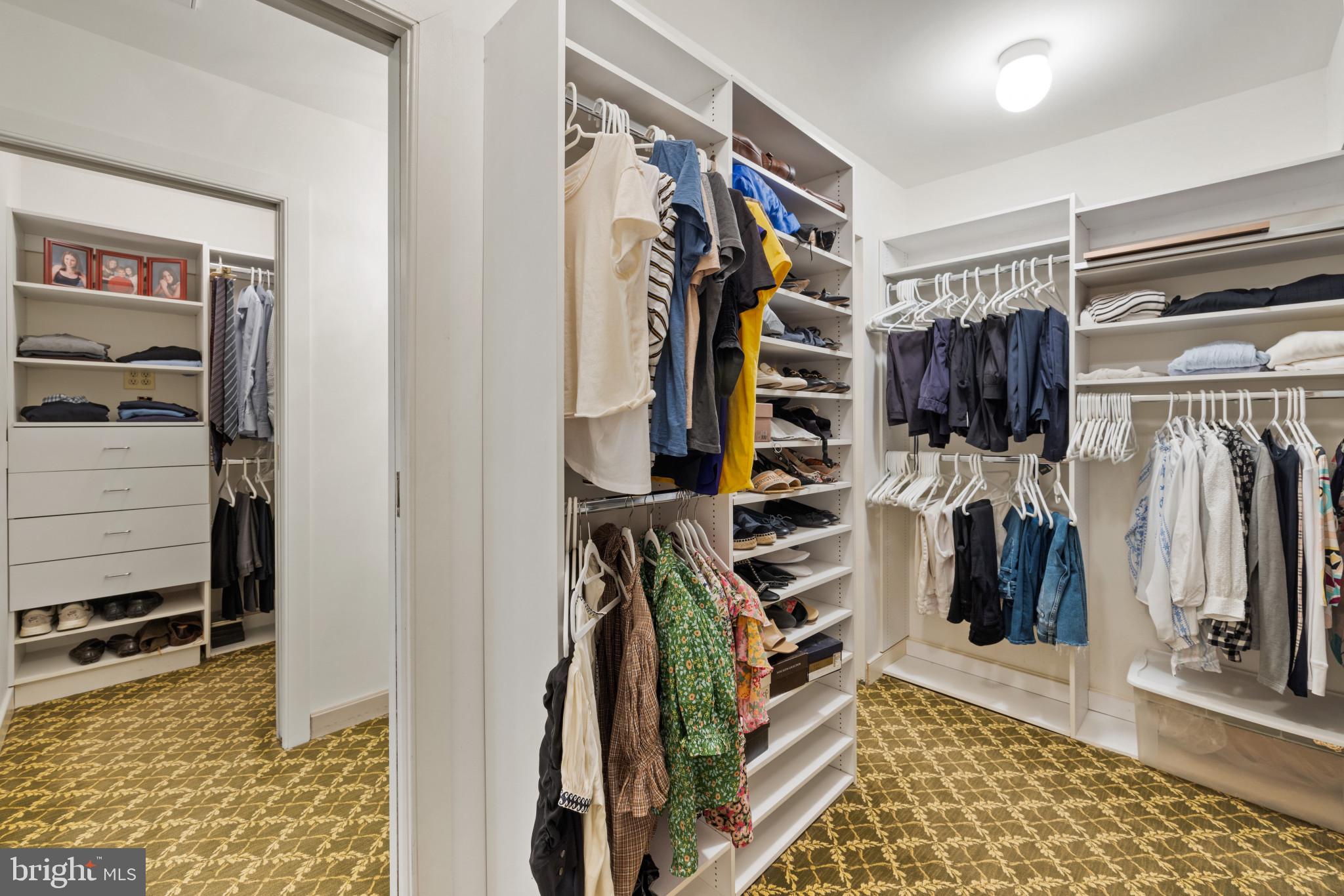 VALLEY GATE - Residential