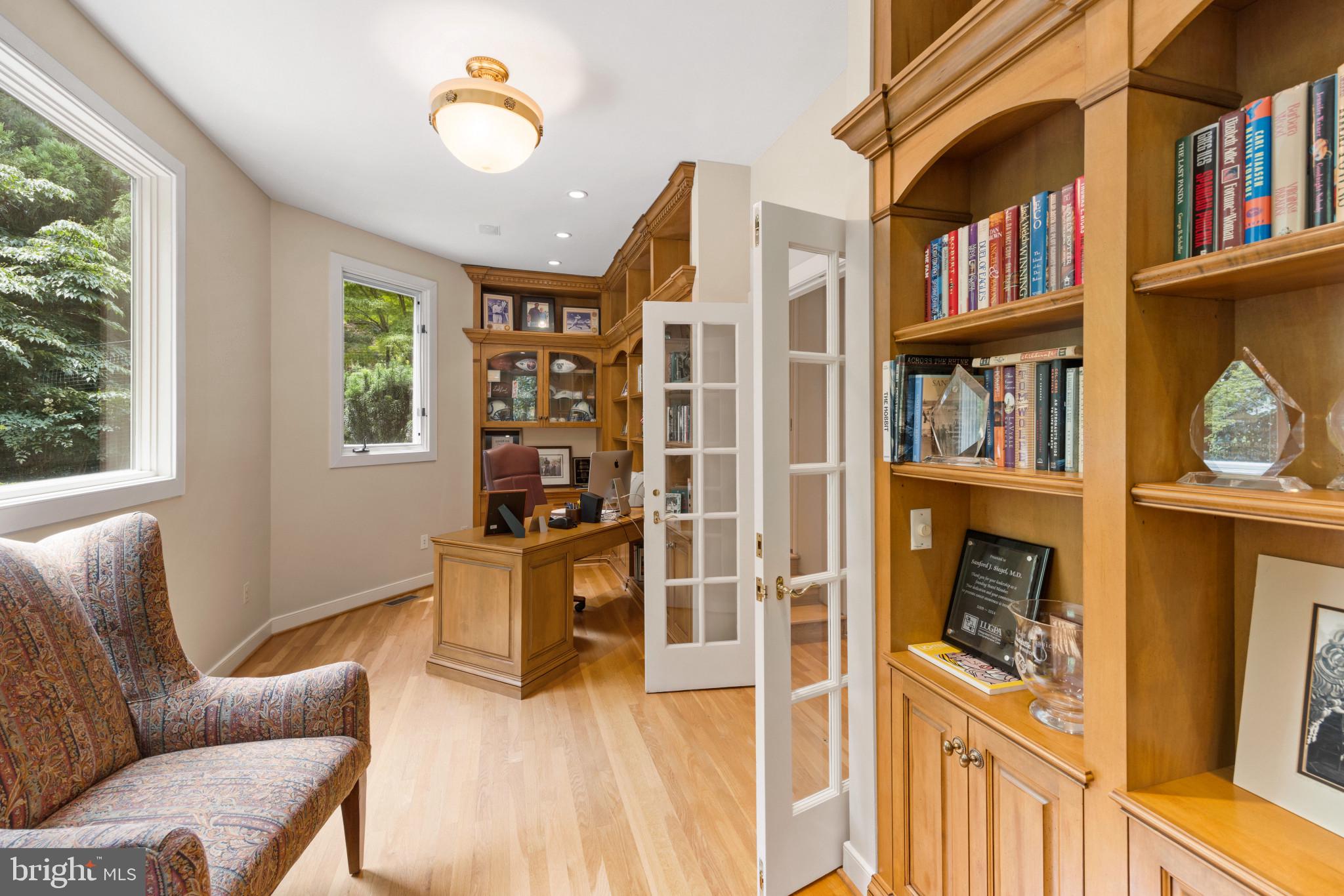 VALLEY GATE - Residential