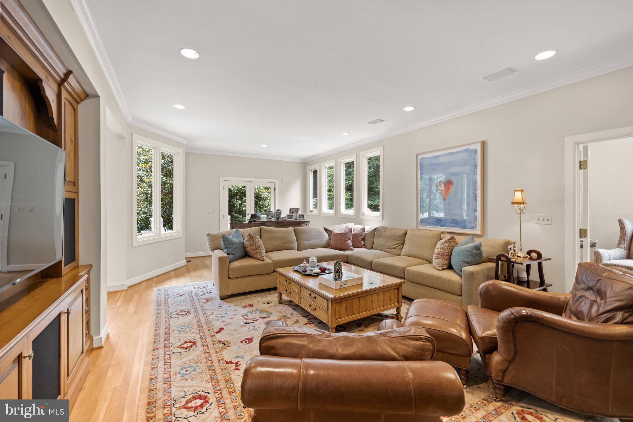 VALLEY GATE - Residential