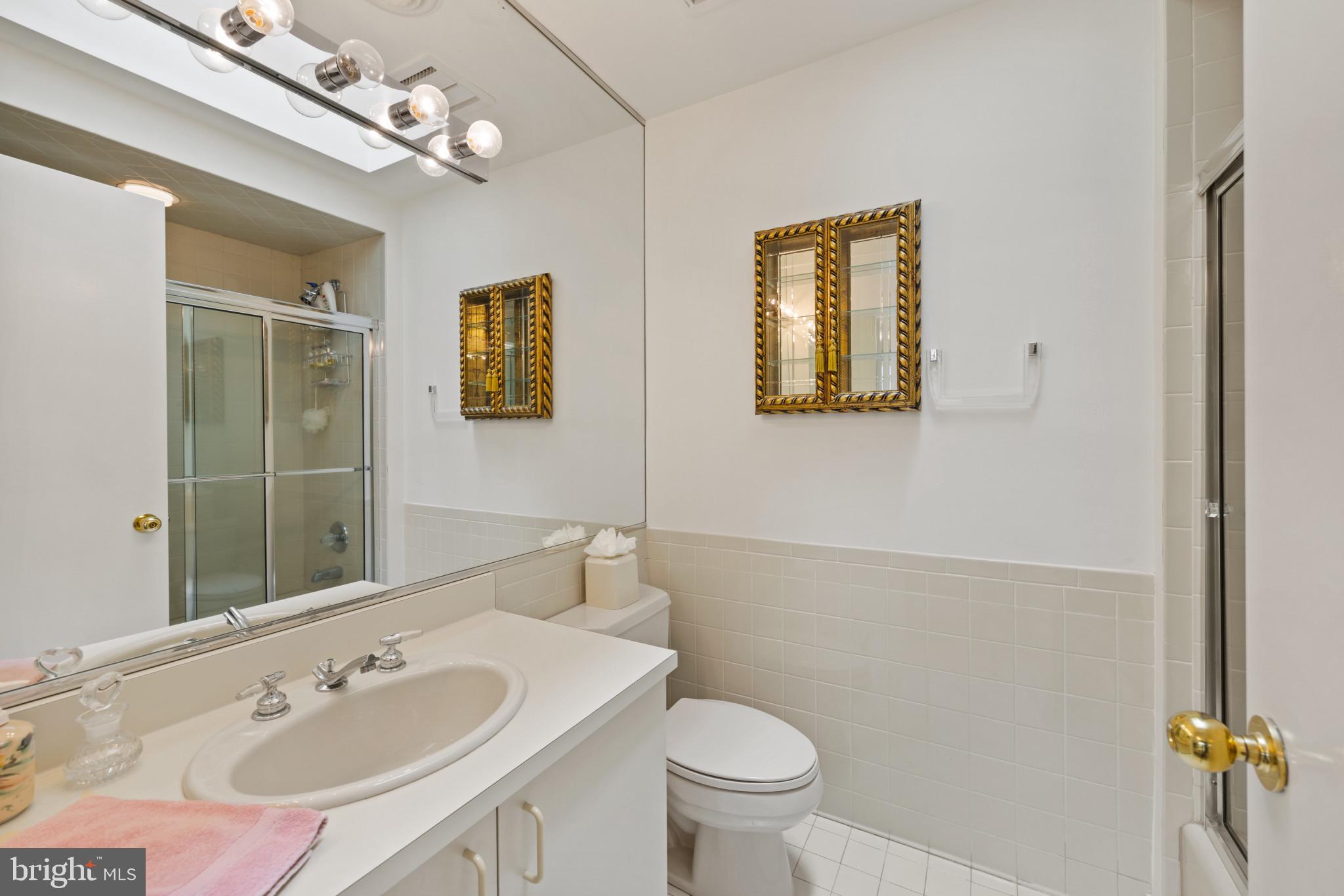 VALLEY GATE - Residential