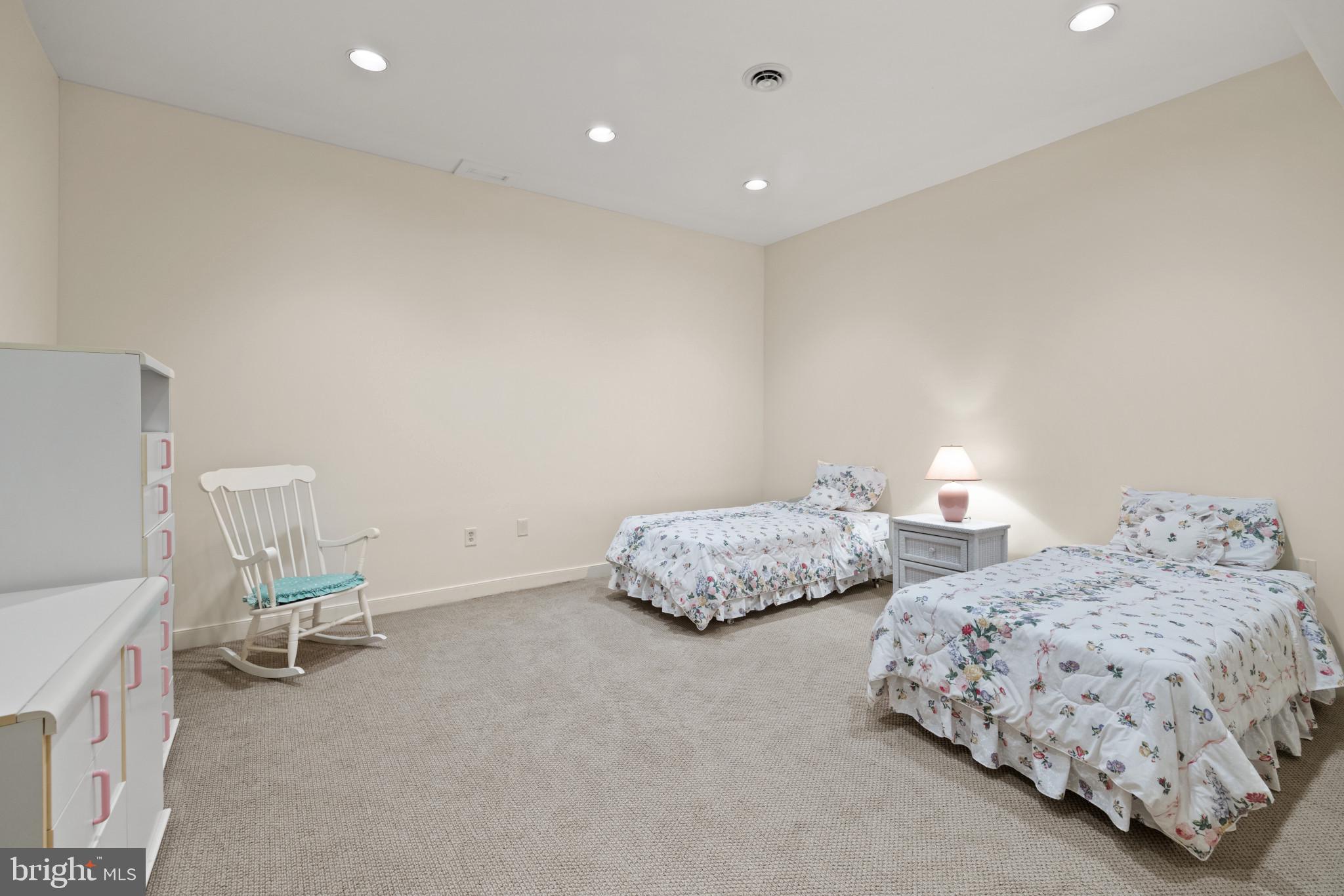 VALLEY GATE - Residential