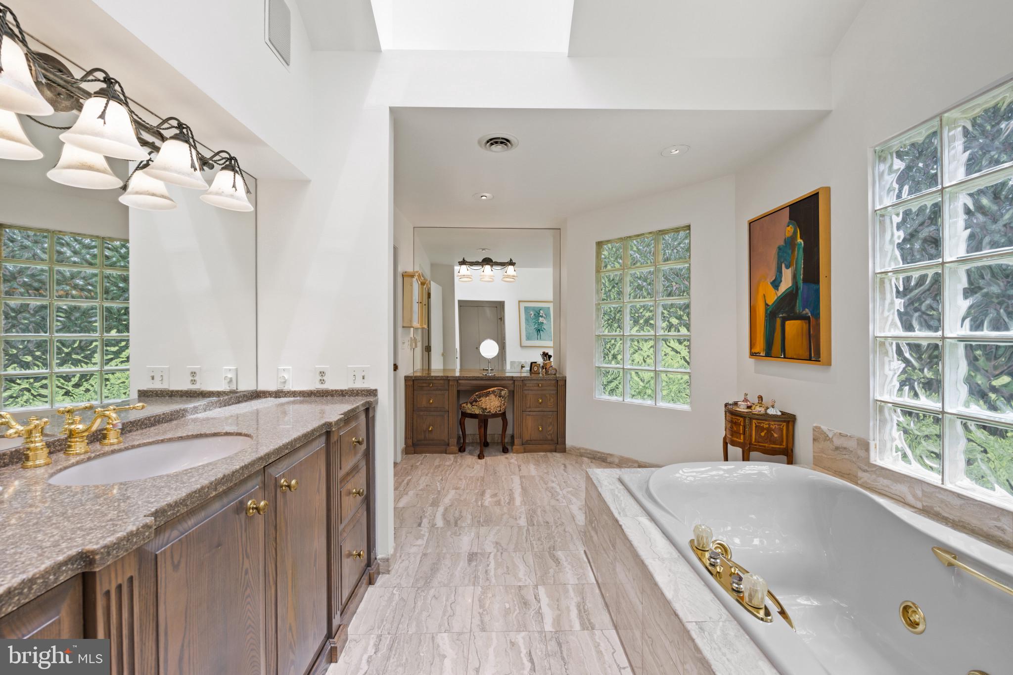 VALLEY GATE - Residential