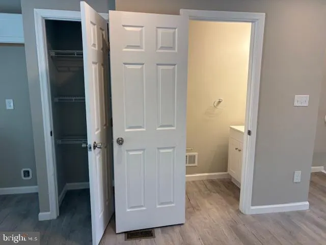 Wilmington, Delaware 19805, United States, 2 Bedrooms Bedrooms, ,3 BathroomsBathrooms,Residential,Active,235132