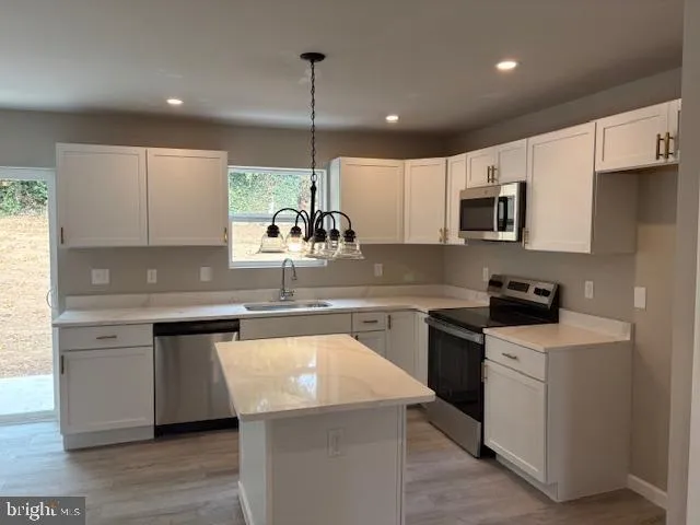 Wilmington, Delaware 19805, United States, 2 Bedrooms Bedrooms, ,3 BathroomsBathrooms,Residential,Active,235132