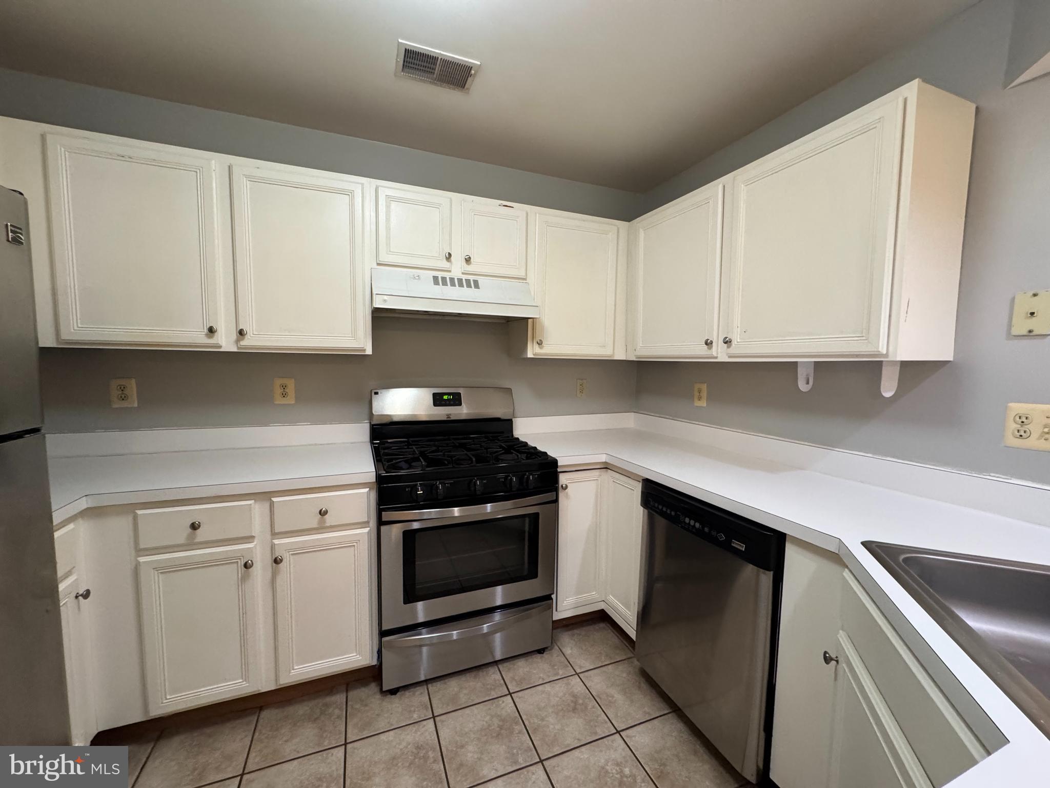 RIVERSTONE CODM - Residential Lease