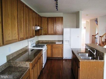 MCNAIR FARMS WEST - Residential Lease