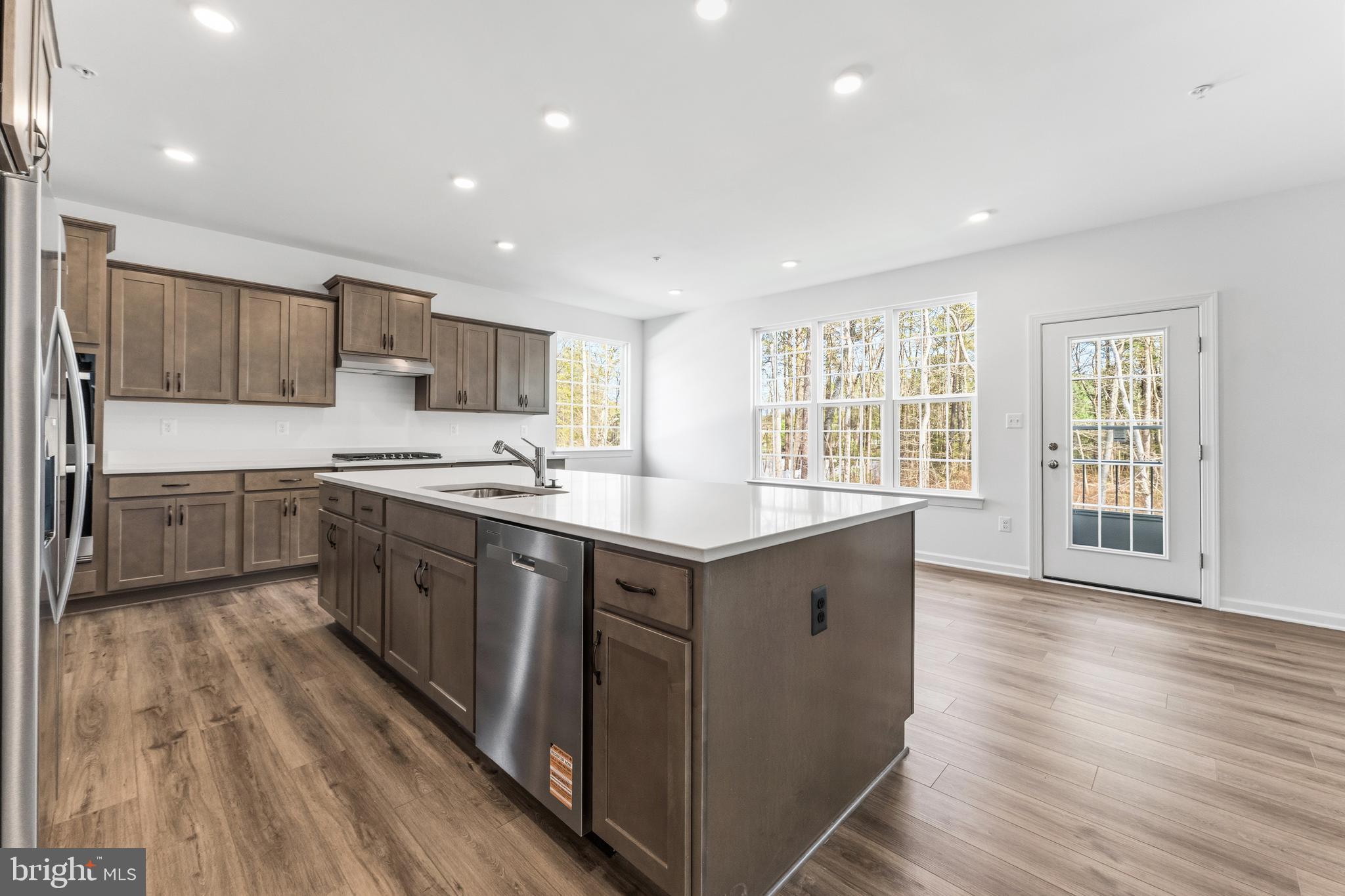 GLENN DALE ESTATES - Residential