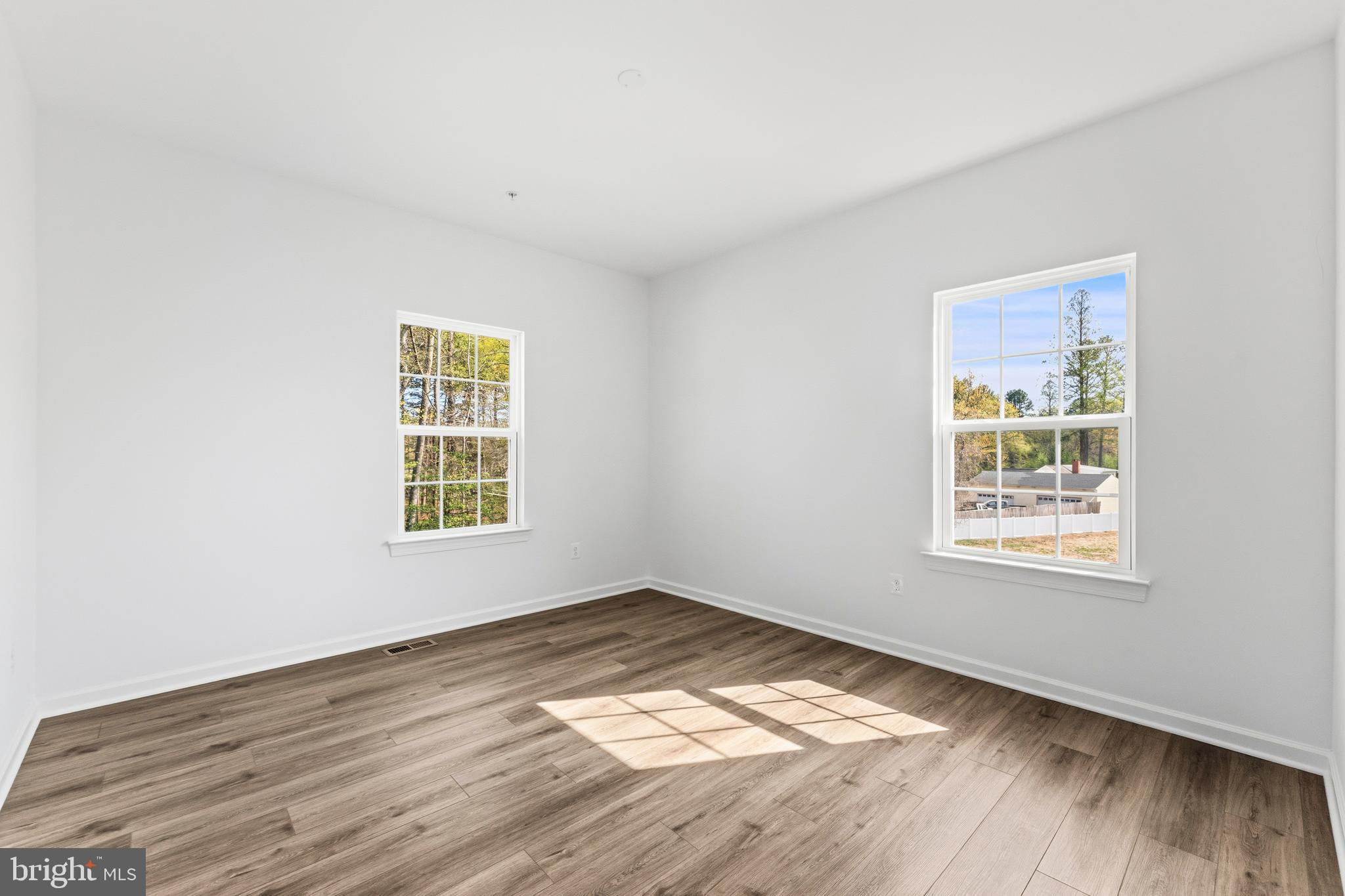 GLENN DALE ESTATES - Residential