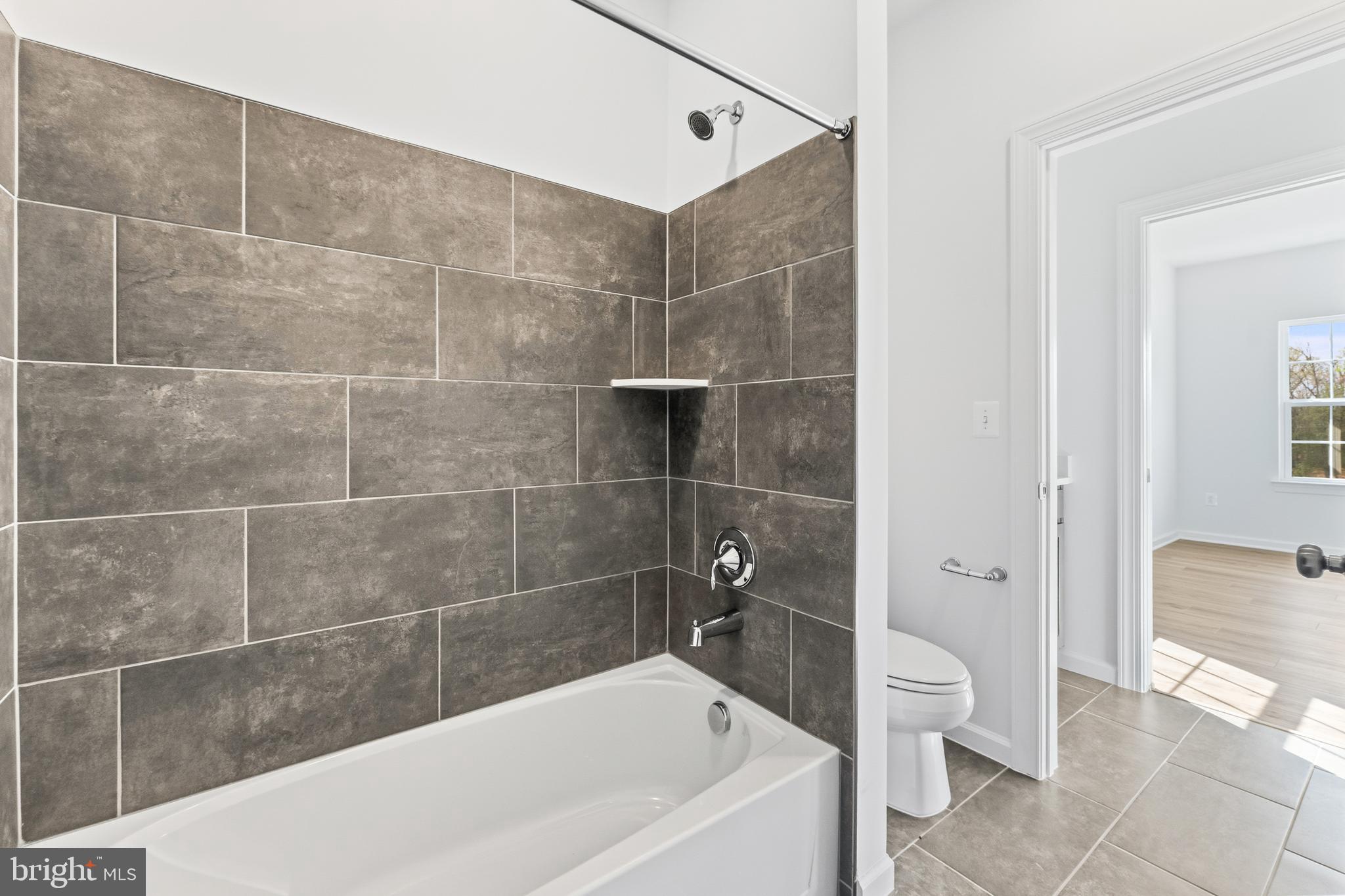 GLENN DALE ESTATES - Residential