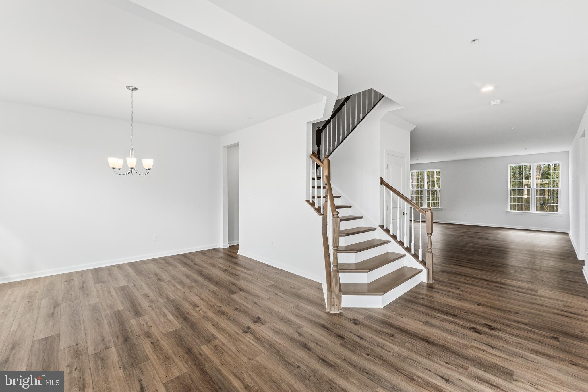 GLENN DALE ESTATES - Residential