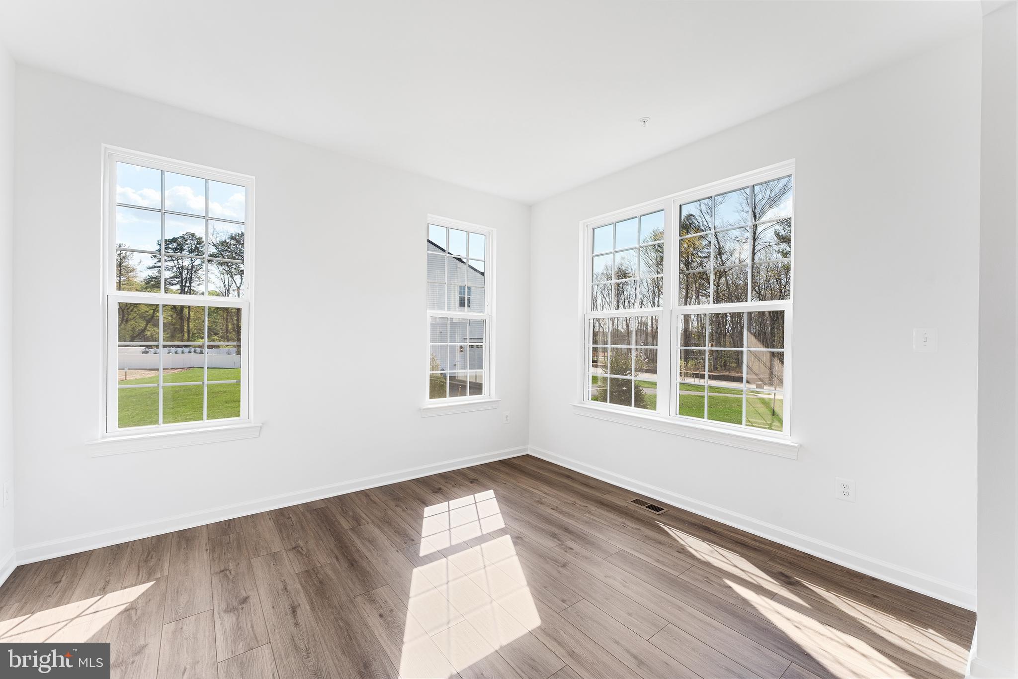 GLENN DALE ESTATES - Residential