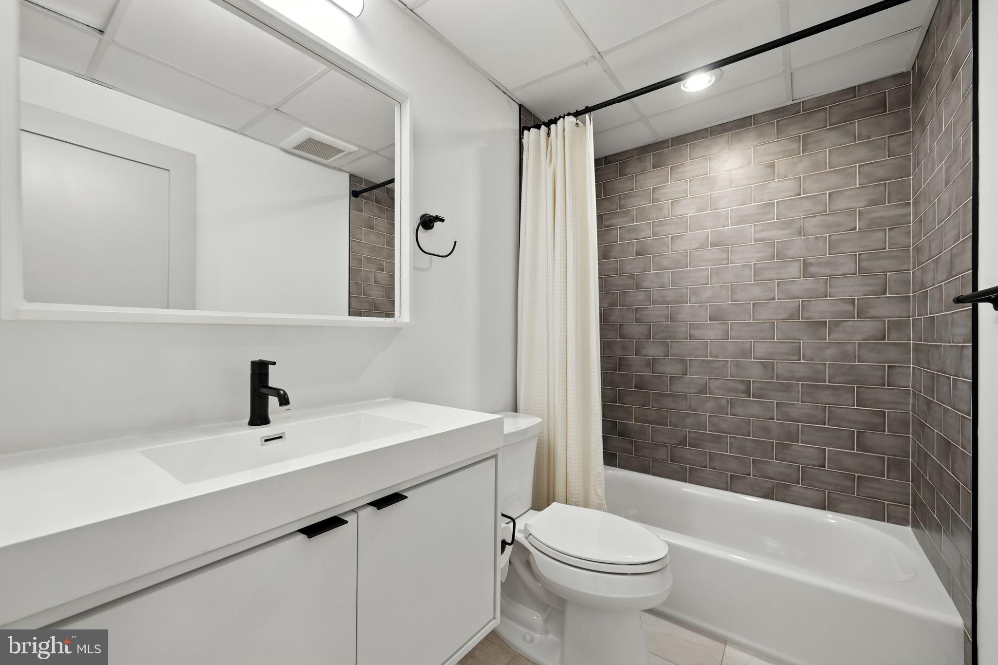 PHILADELPHIA - Residential