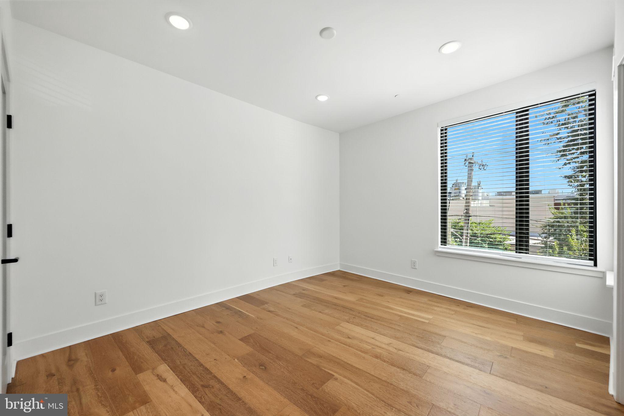 PHILADELPHIA - Residential