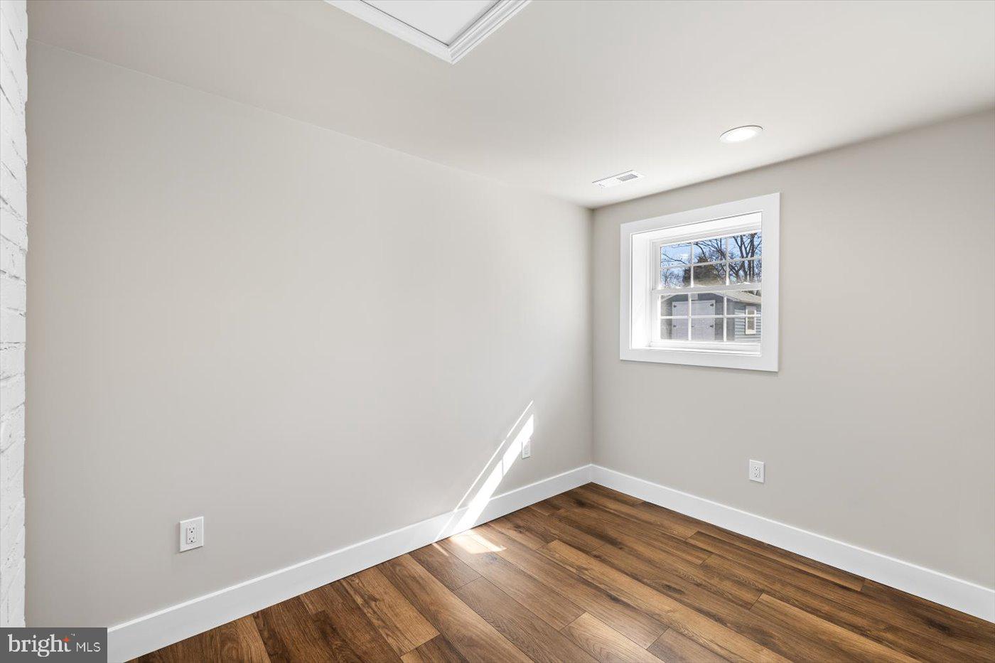 WESTMORELAND SHORES - Residential