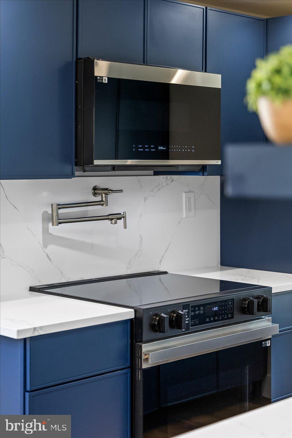 WESTMORELAND SHORES - Residential