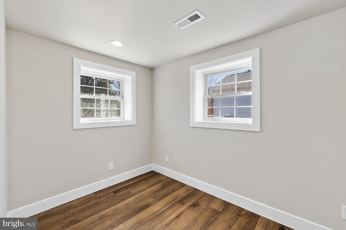 WESTMORELAND SHORES - Residential