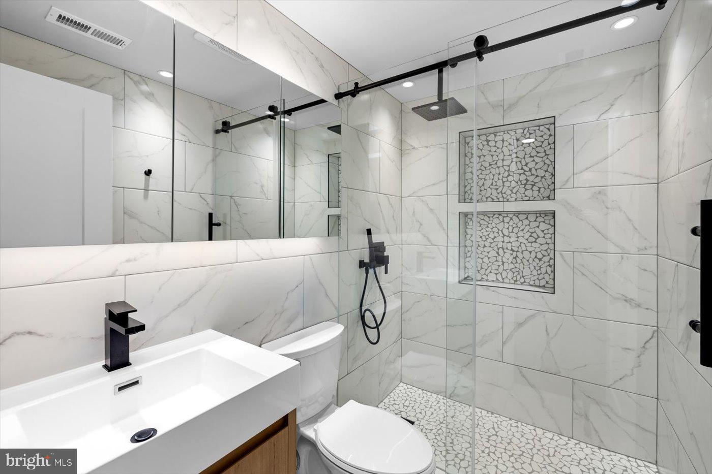 WESTMORELAND SHORES - Residential