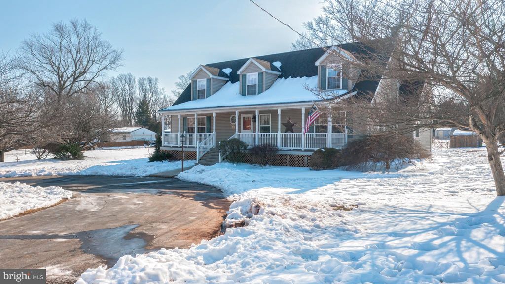 Photo of 655 S 4th Avenue, ROYERSFORD, PA 19468 (MLS # PAMC2167726)