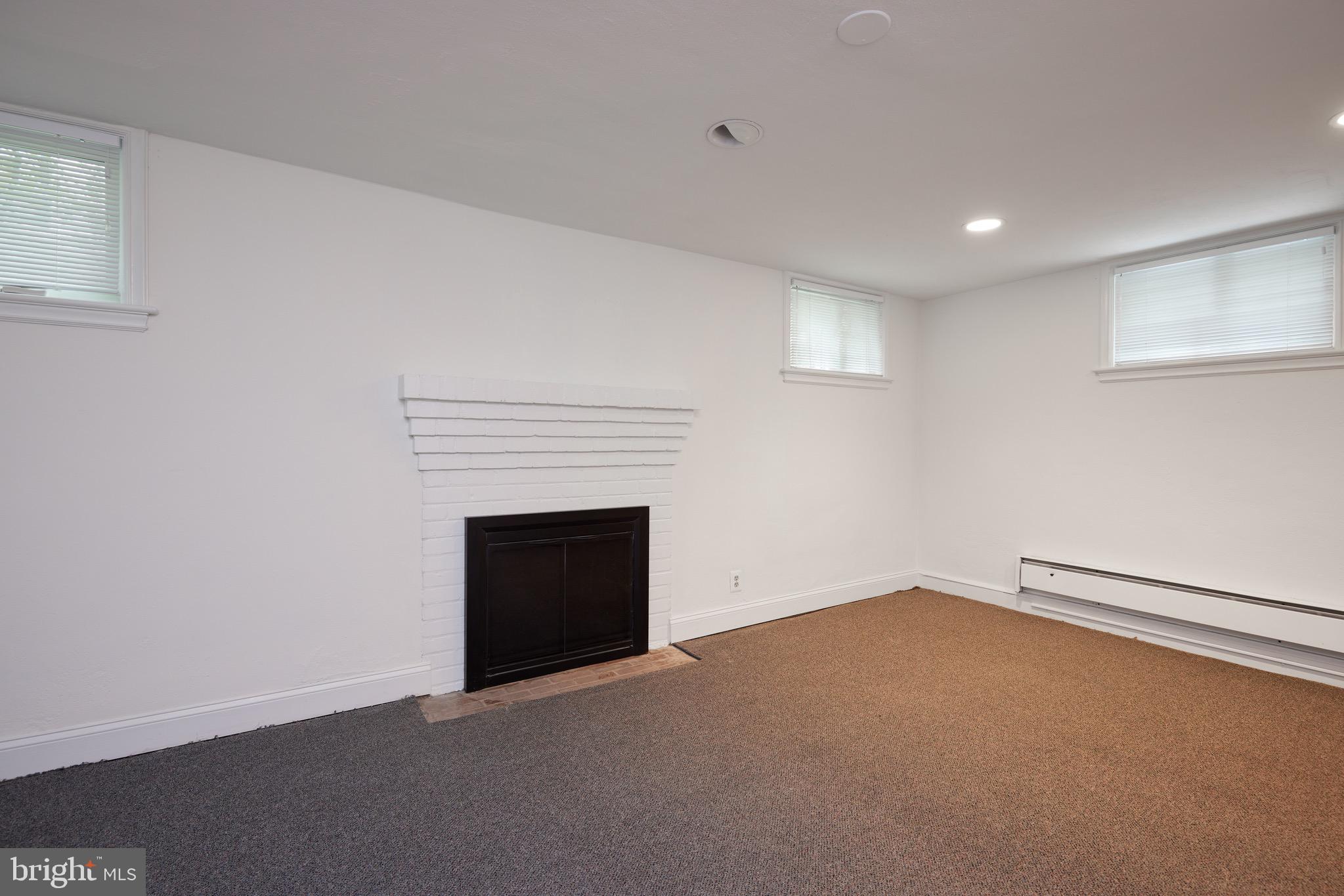 CHEVY CHASE - Residential Lease