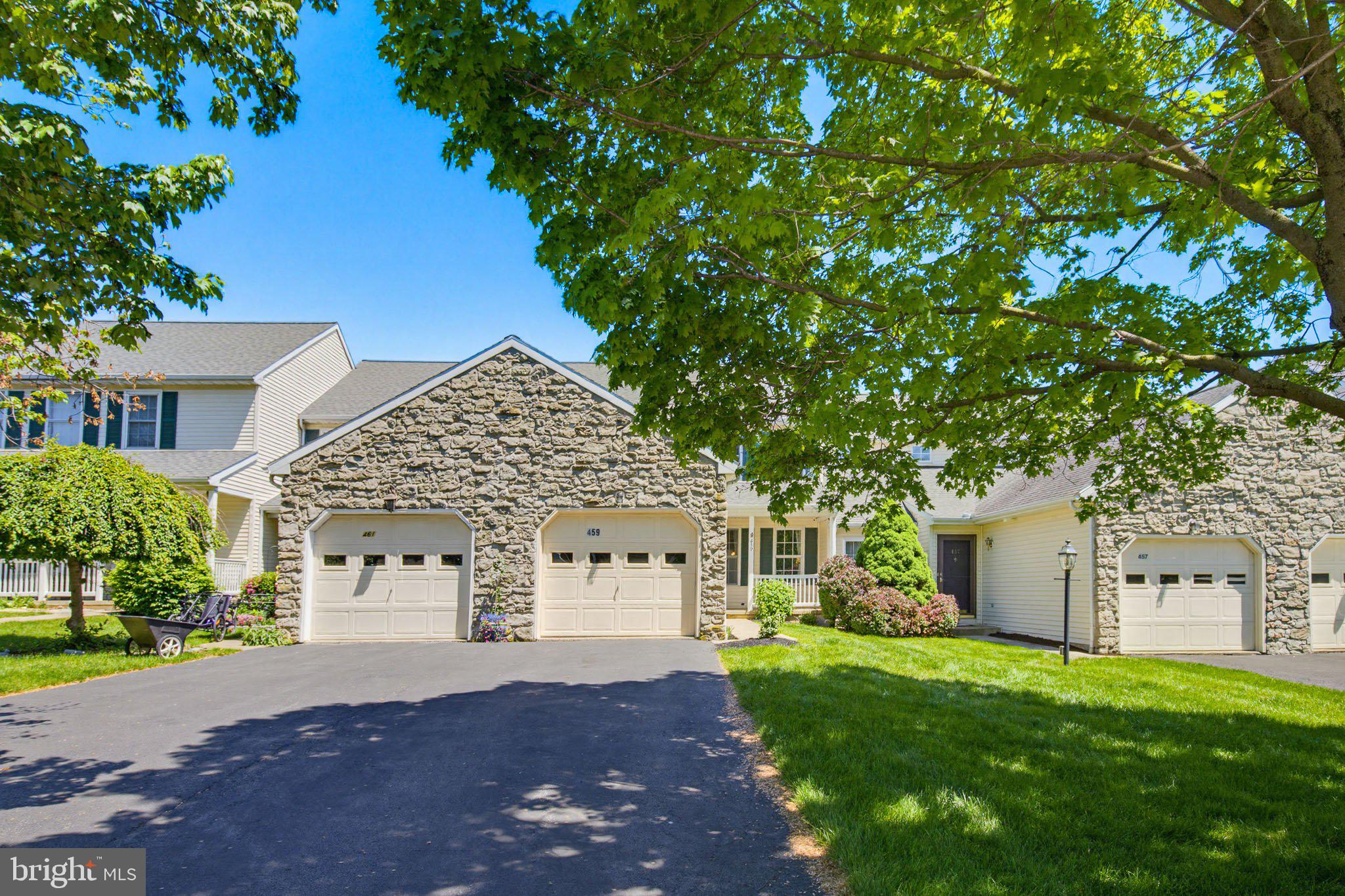 459 MEADOWLARK LANE