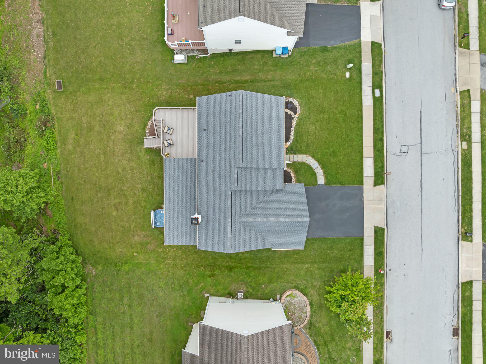819 WINDRIDGE LANE