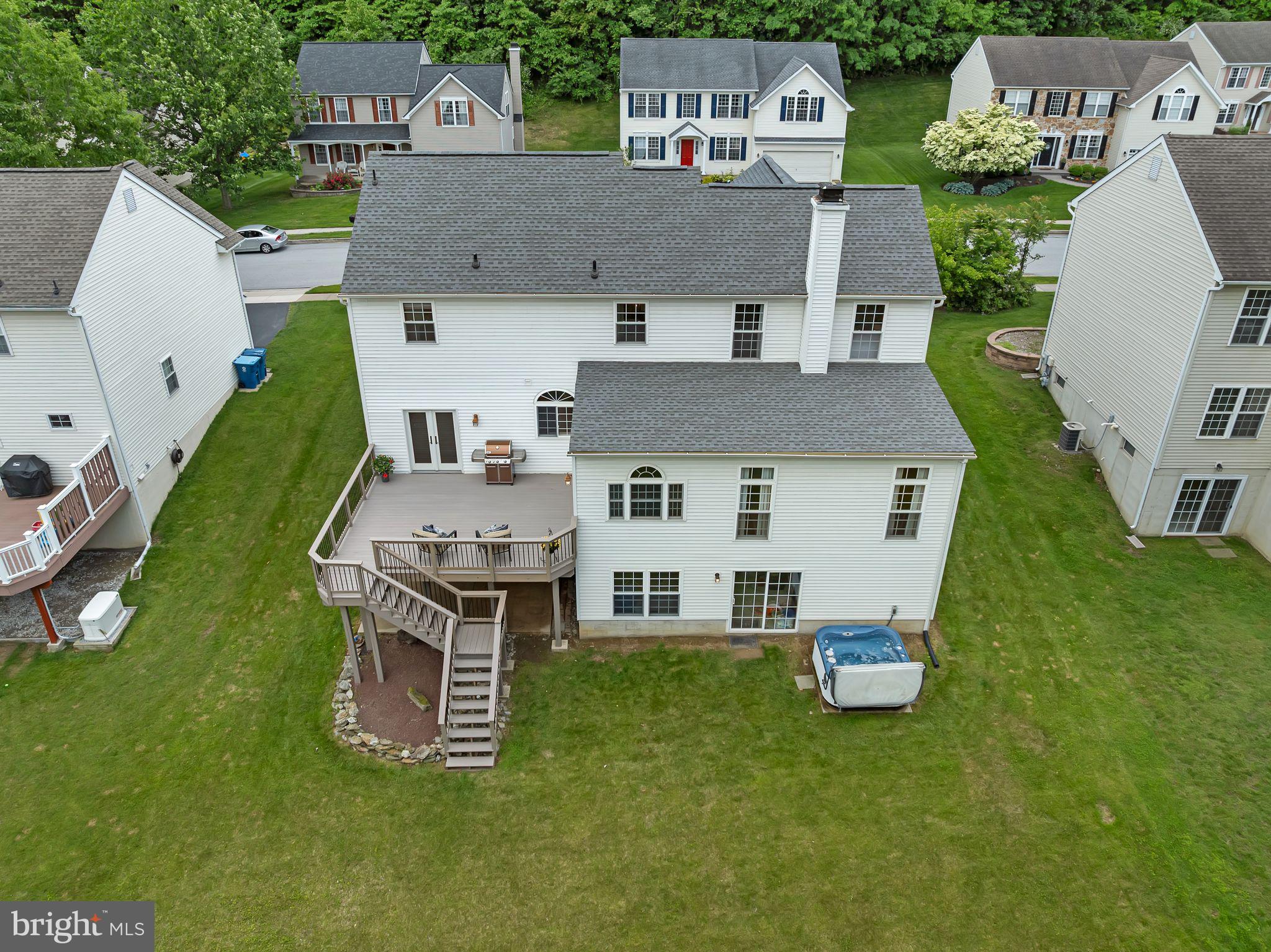 819 WINDRIDGE LANE