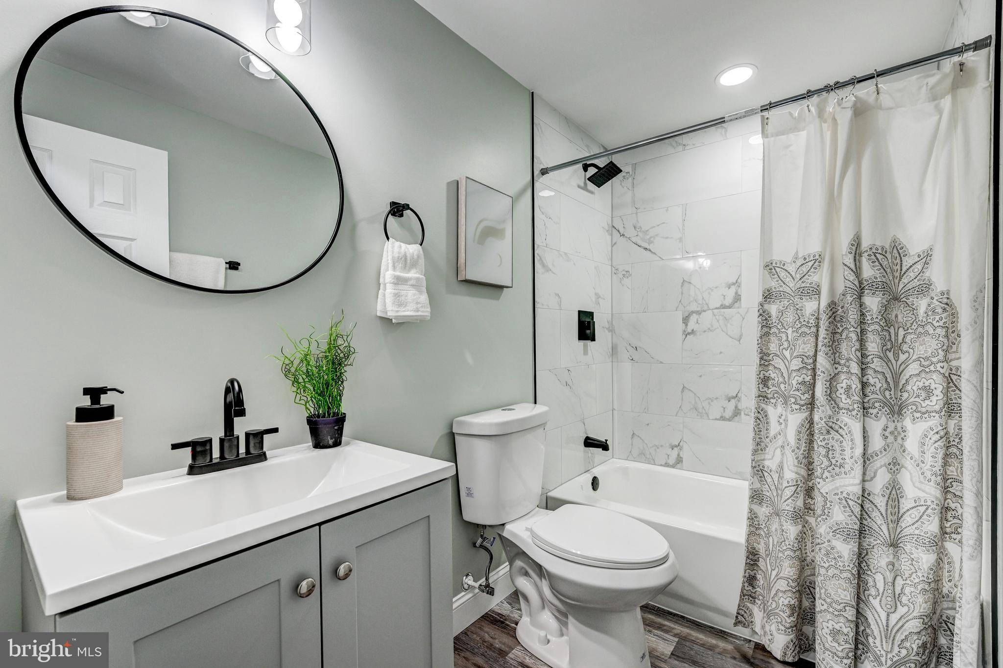 MONTICELLO - Residential