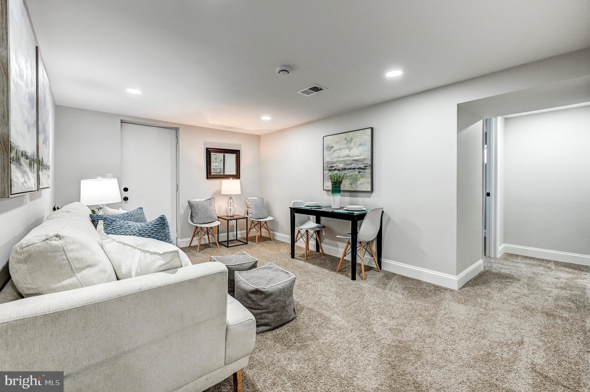 MONTICELLO - Residential