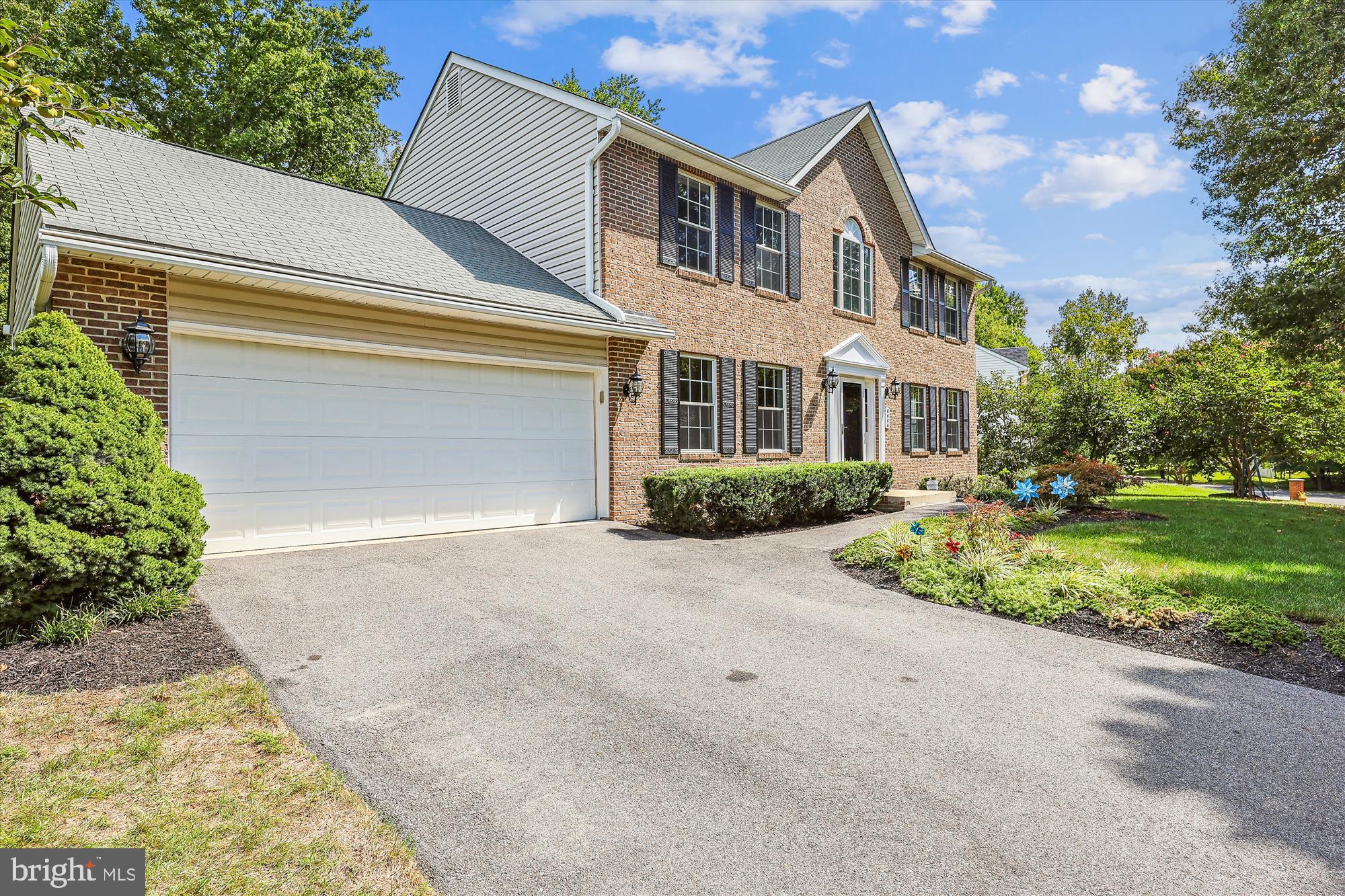 SHERWOOD FOREST - Residential